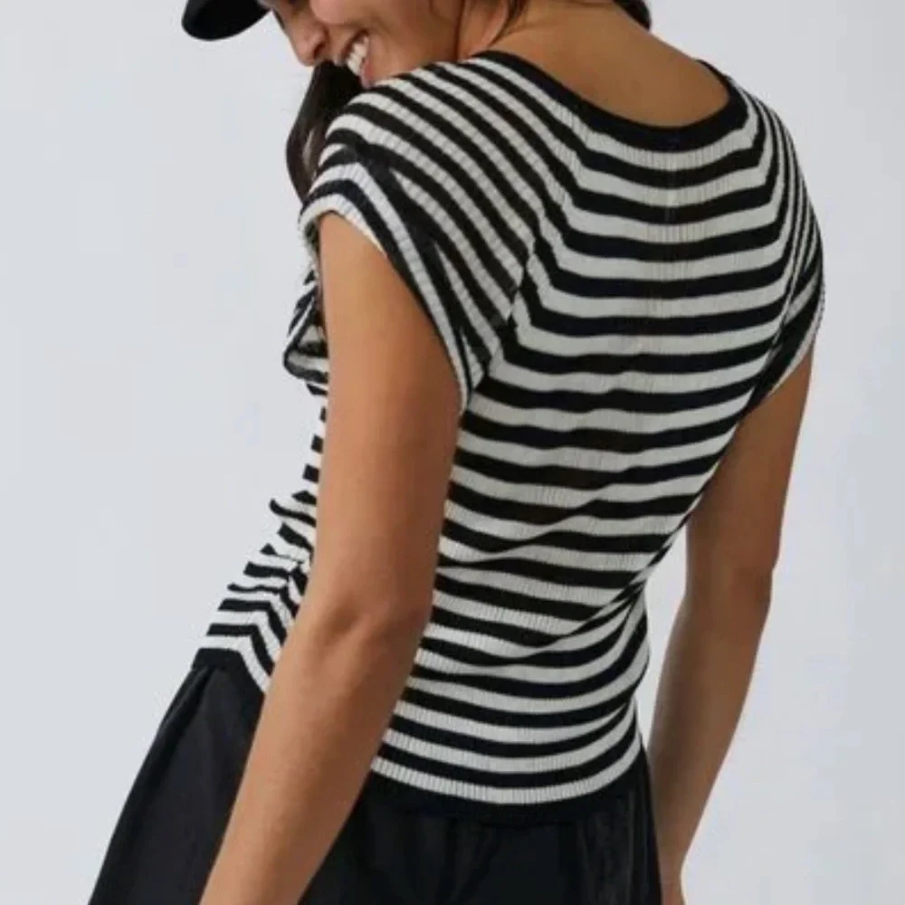 FREE PEOPLE Slinky‎ Baby Tee Black White Striped Combo Size M NWT Bloggers’ Fav!